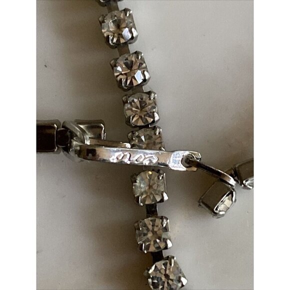 Vintage 1950’s Signed Kramer White & Clear Baguette Necklace & Clip Earrings - Picture 5 of 9